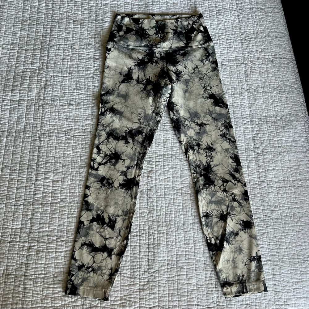 Lululemon shibori wunder under